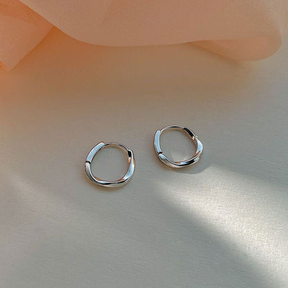 2024 Korean New Simple Temperament Circle Pearl Earrings Fashion Small Versatile Earrings  Jewelry